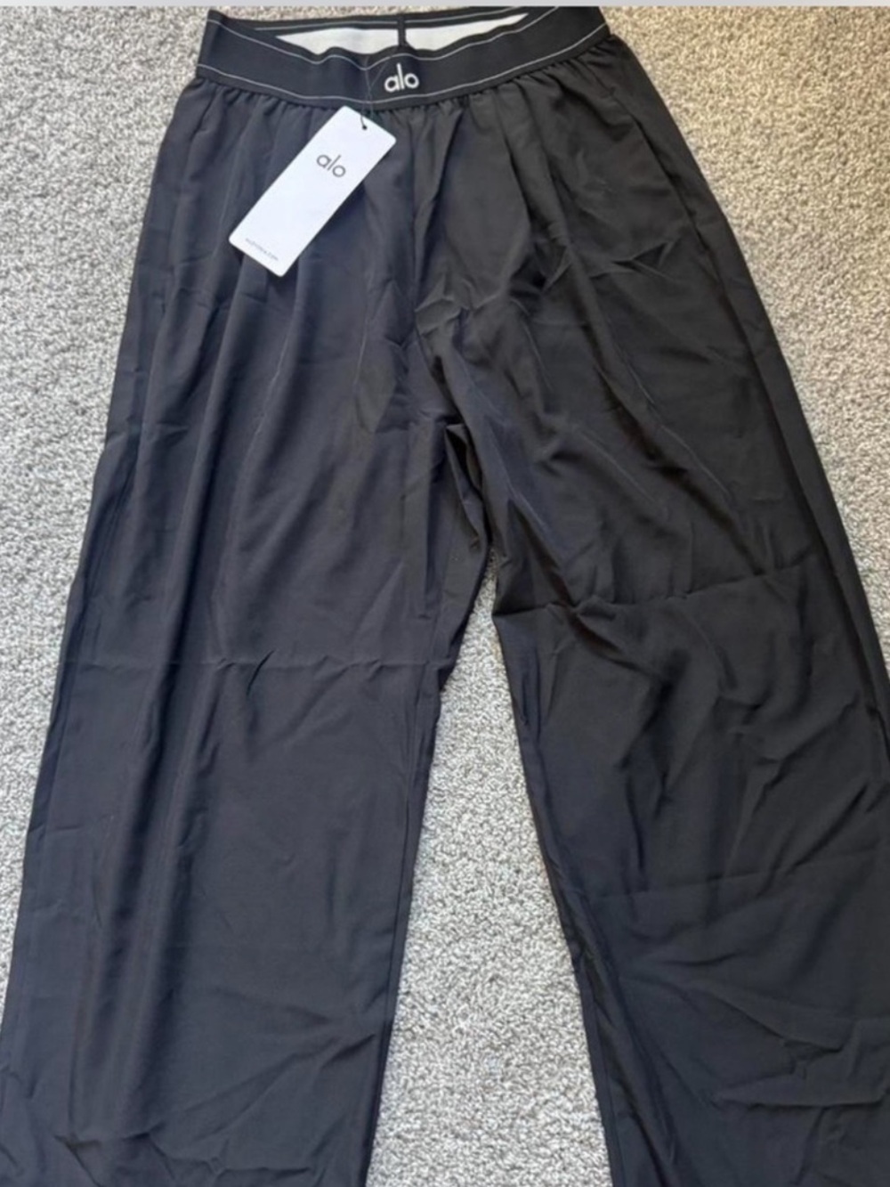 ALO Yoga women’s Black Trousers